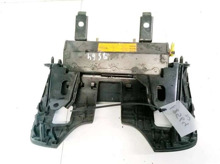 Toyota Avensis T250 (2003 - 2006)   Подушка безопастности колен