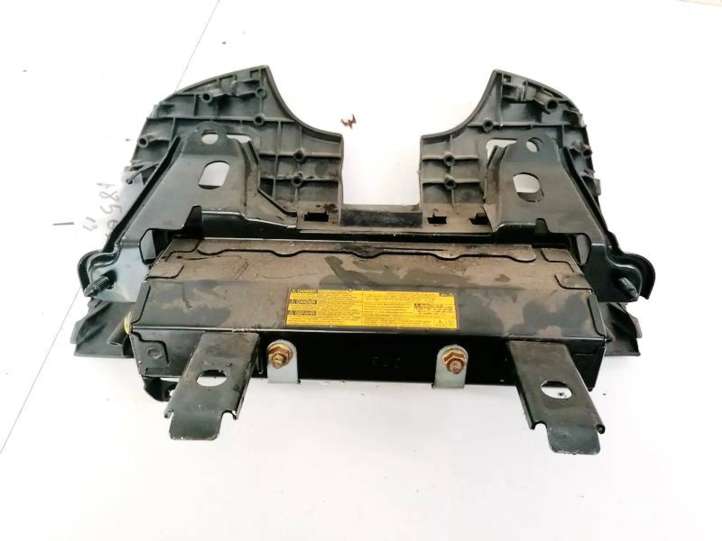 Toyota Avensis T250 (2003 - 2006)   Подушка безопастности колен