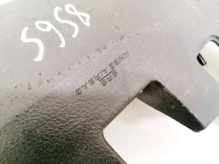 Toyota Avensis T250 (2003 - 2006)   Подушка безопастности колен