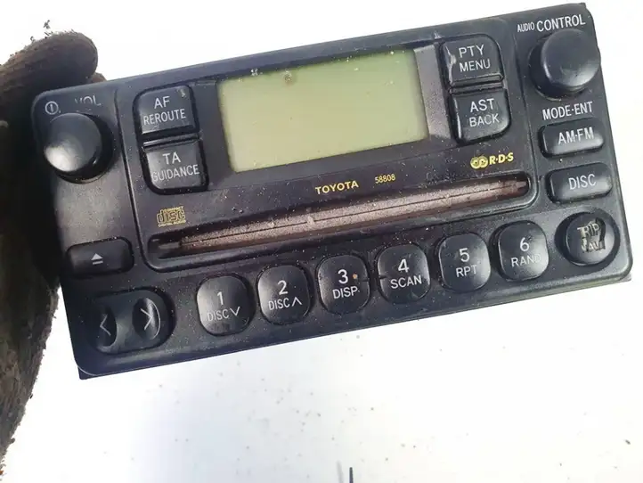 Toyota Avensis Verso (2001 - 2004) 8612044080 Магнитола / мультимедийная система — фото 1