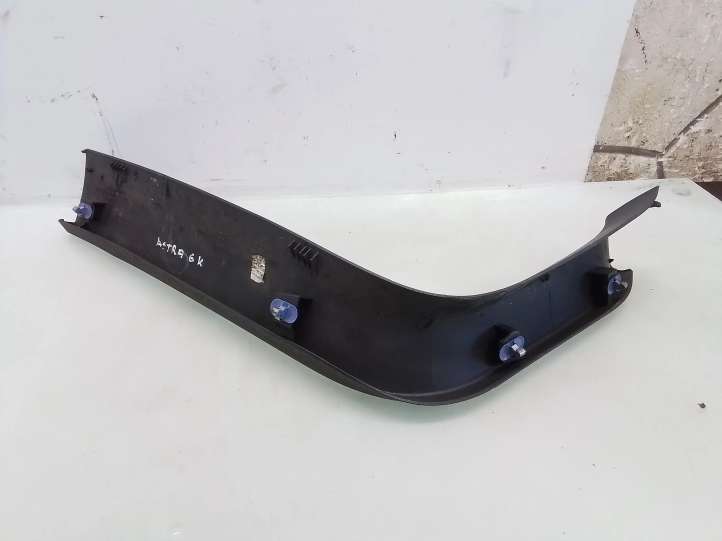 Opel Astra (2004 - 2009)  332004790 Боковая отделка (у окна)