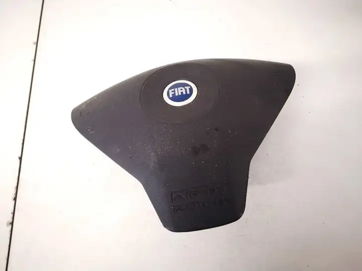Fiat Stilo (2001 - 2010) 735397400 Подушка безопасности руля — фото 1