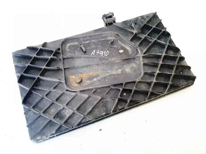 Toyota Corolla Verso AR10 (2004 - 2009) 744310f010 Ящик аккумулятора — фото 2
