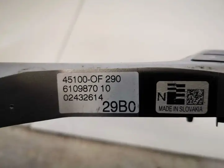 Toyota Verso (2009 - 2012) 451000f290 Кнопки на рулевом колесе — фото 3