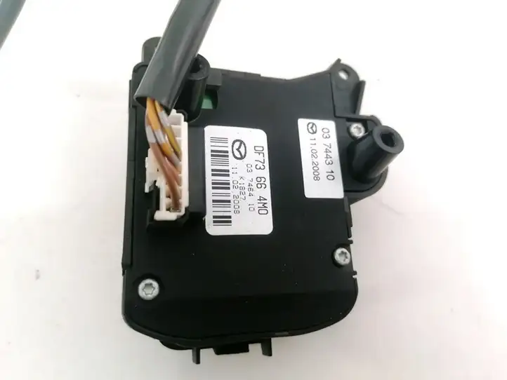 Mazda 2 (2007 - 2010) DF73664M0 Кнопки на рулевом колесе — фото 3