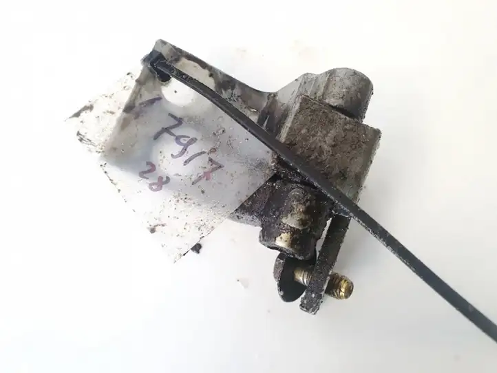 Toyota Corolla Verso AR10 (2004 - 2009) Нижняя петля задней двери — фото 2