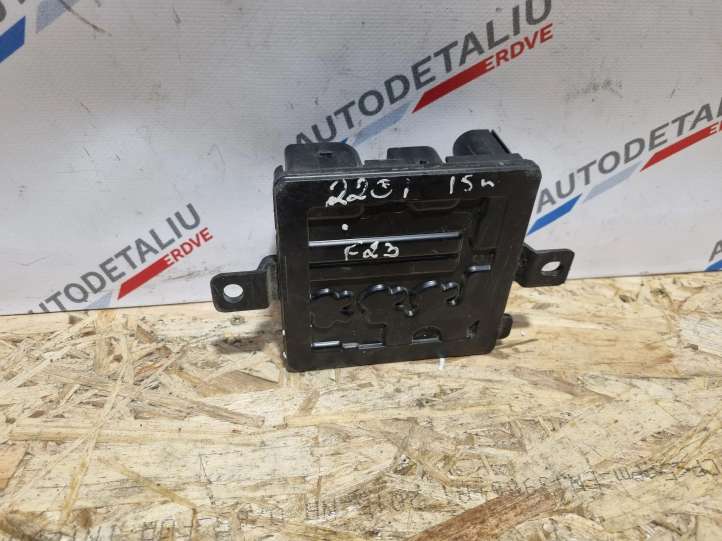BMW 2 F22 F23 (2013 - 2017)  7633242 Блок управления питанием