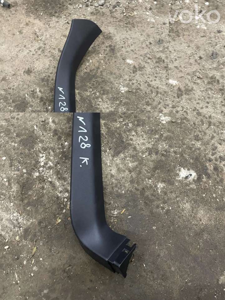 Subaru Forester SH (2008 - 2013)  94330SC010 Боковая отделка (у окна)