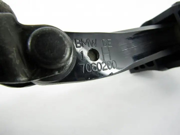 BMW 3 E90 E91 (2005 - 2012) Ограничитель задней двери — фото 3