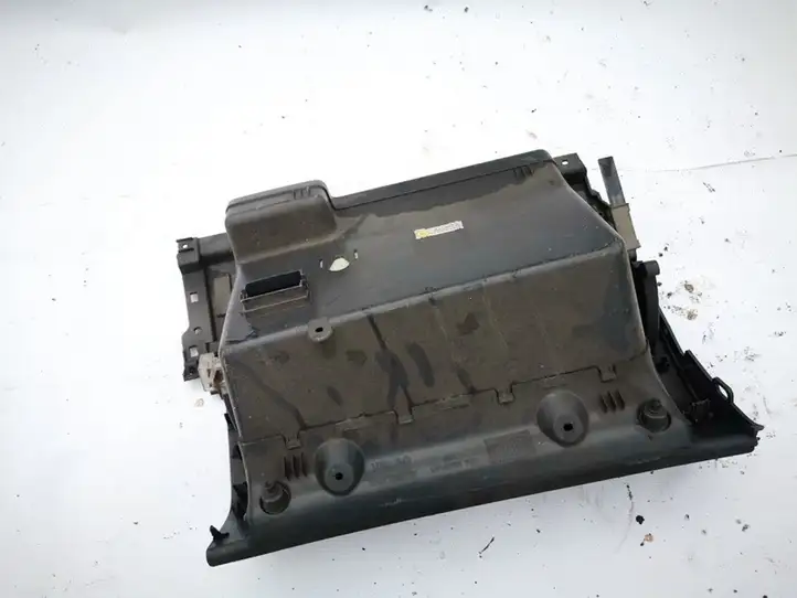 Volkswagen Touran I (2003 - 2010) Вещевой ящик — фото 2