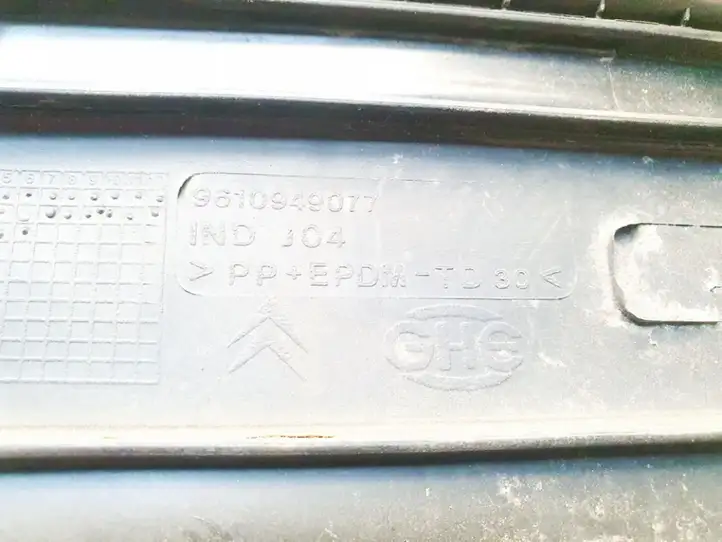 Citroen Xsara (1997 - 2006) 9610949077 Молдинги задней двери — фото 3