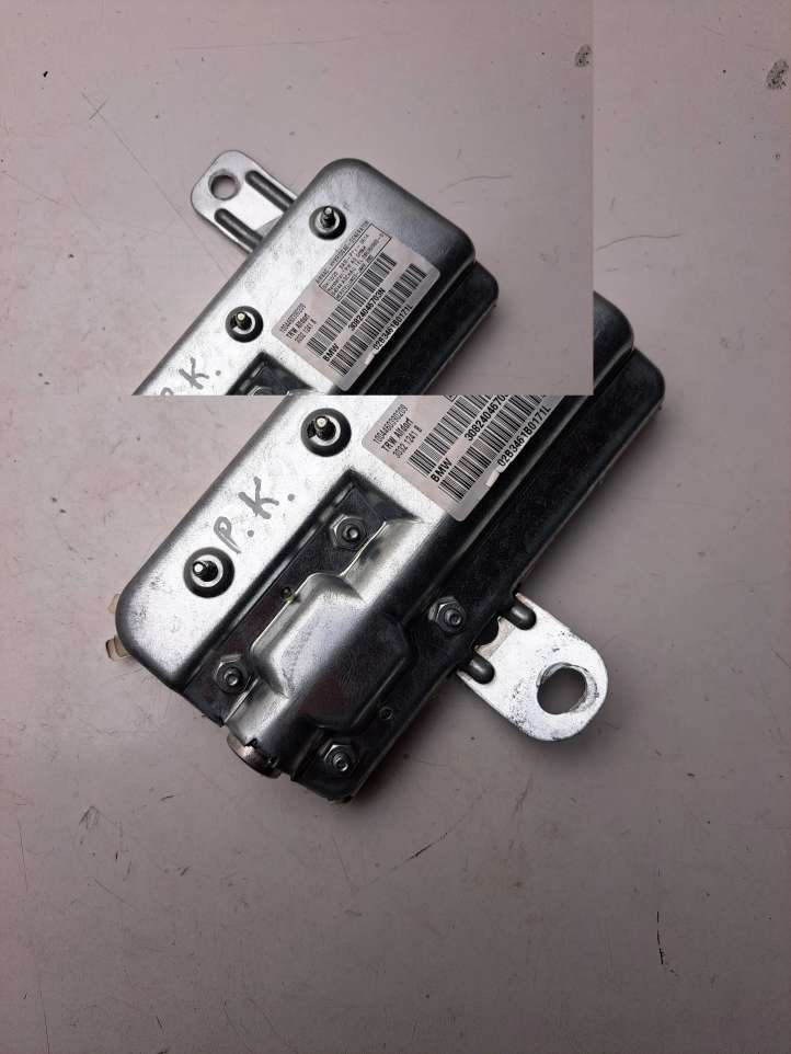 BMW 7 E65 E66 (2001 - 2008)  30321241B Подушка безопастности передней двери
