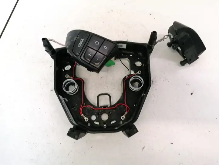 Volvo V70 (2007 - 2013) 30741894 Кнопки на рулевом колесе — фото 1