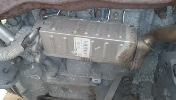 Toyota Verso (2009 - 2012) 256010R020 Охладитель клапана EGR — фото 1