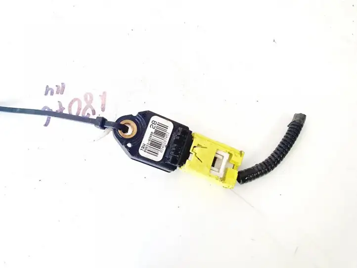 Toyota Auris 150 (2006 - 2012) 8983102080 Датчик удара SRS — фото 1