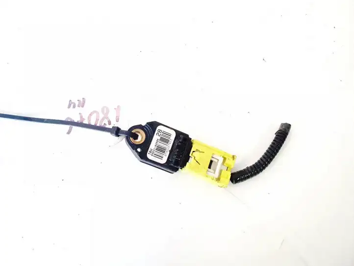 Toyota Auris 150 (2006 - 2012) 8983102080 Датчик удара SRS — фото 3