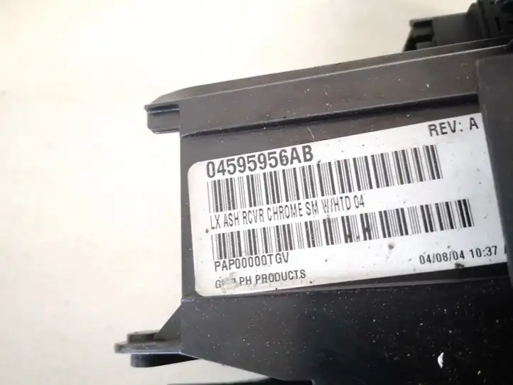 Chrysler 300 - 300C (2005 - 2011) 04595956ab Передняя пепельница — фото 2