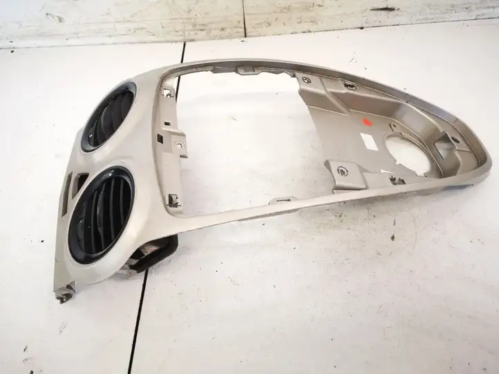 Opel Corsa D (2006 - 2010) 13204955 Центральный воздушный дефлектор — фото 1