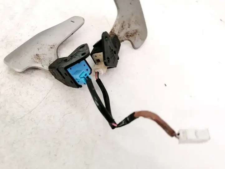 Toyota Auris 150 (2006 - 2012) 5883A73 Кнопки на рулевом колесе — фото 2