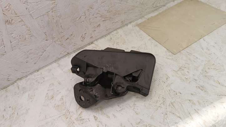 Audi A6 (2004 - 2008)  4F0857739D Задний средний замок ремня