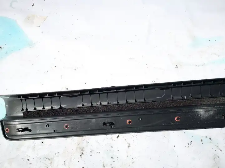 Toyota Avensis T250 (2003 - 2006) 6791305040 Внутренняя отделка переднего порога — фото 2