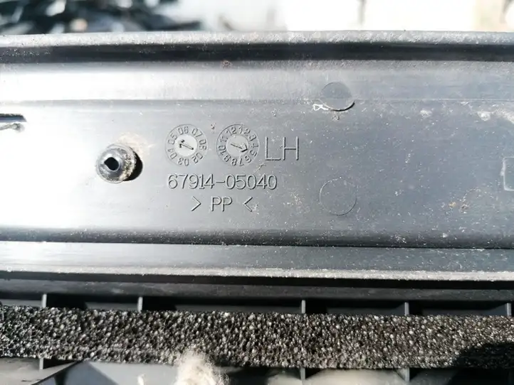 Toyota Avensis T250 (2003 - 2006) 6791405040 Внутренняя отделка переднего порога — фото 3