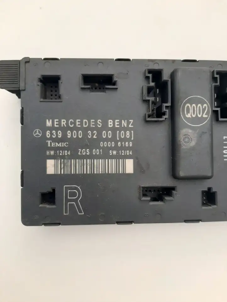 Mercedes-Benz Vito Viano W639 (2003 - 2010) 639900320008 Модуль комфорта — фото 3