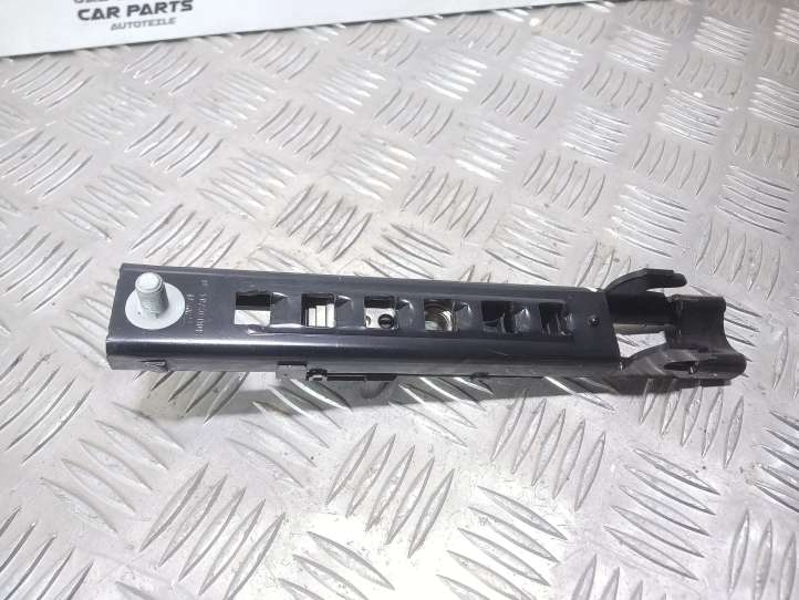 Ford Focus (2008 - 2011)  33007942 Регулировочная планка ремня безопасности