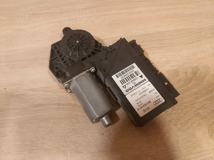 Audi A4 S4 B7 8E 8H (2004 - 2009) 8E0959801E Стеклоподъемник задней двери — фото 1