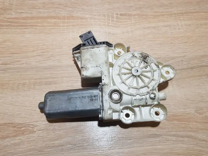 Toyota Avensis T220 (2000 - 2003) 992045100 Стеклоподъемник задней двери — фото 2