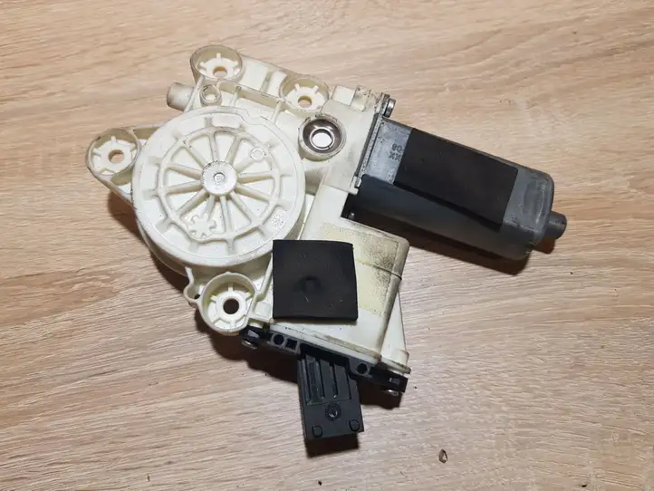 Toyota Avensis T220 (2000 - 2003) 0130822032 Стеклоподъемник задней двери — фото 2