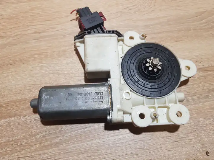 Toyota Avensis T220 (2000 - 2003) 0130822032 Стеклоподъемник задней двери — фото 4