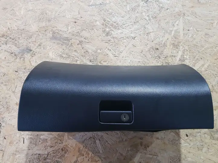 Toyota Avensis T250 (2003 - 2006) 5555005070 Бардачок в сборе — фото 1