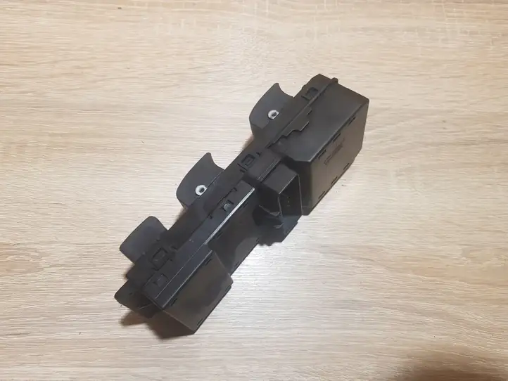 Opel Antara (2006 - 2011) 202005436 Кнопка стеклоподъемников — фото 3
