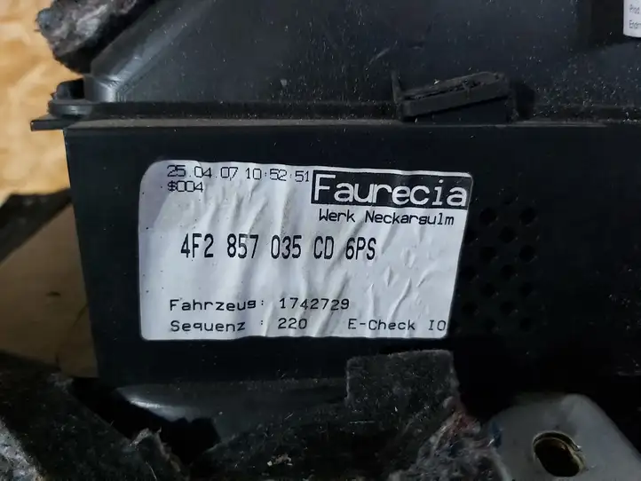 Audi A6 S6 C6 4F (2004 - 2008) 4F2857035CD Бардачок в сборе — фото 4