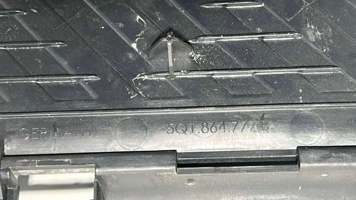 Skoda Octavia Mk3 (5E) (2013 - 2019)  5Q1864777B Опора ноги