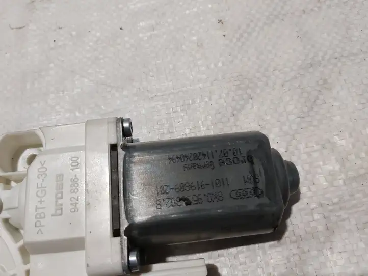 Audi A8 S8 D4 4H (2010 - 2014) 8K09554802B Стеклоподъемник задней двери — фото 4