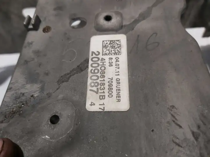 Audi A8 S8 D4 4H (2010 - 2014) 4H0861831B Другая деталь консоли (туннеля) — фото 3