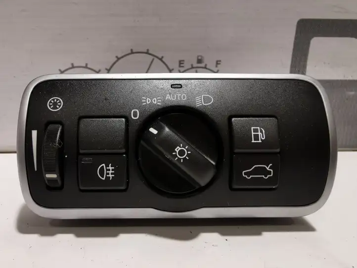 Volvo V60 (2013 - 2018) 30739448 Включатель фонарей — фото 5