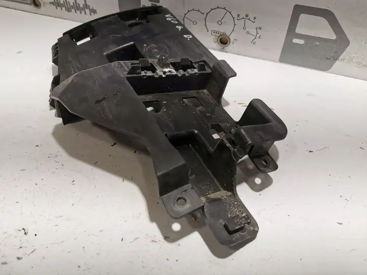 Volvo V60 (2013 - 2018) 31352285 Кронштейн заднего бампера — фото 2