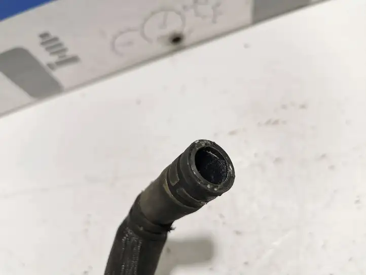 Volvo V60 (2013 - 2018) G918274KB Трубка подачи воздуха — фото 3