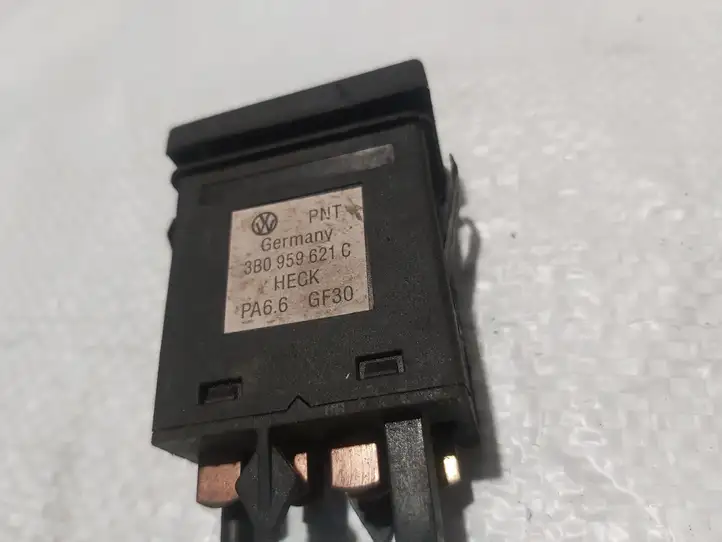 Volkswagen PASSAT B5.5 (2001 - 2005) 3B0959621C Кнопка обогрева стекла — фото 4