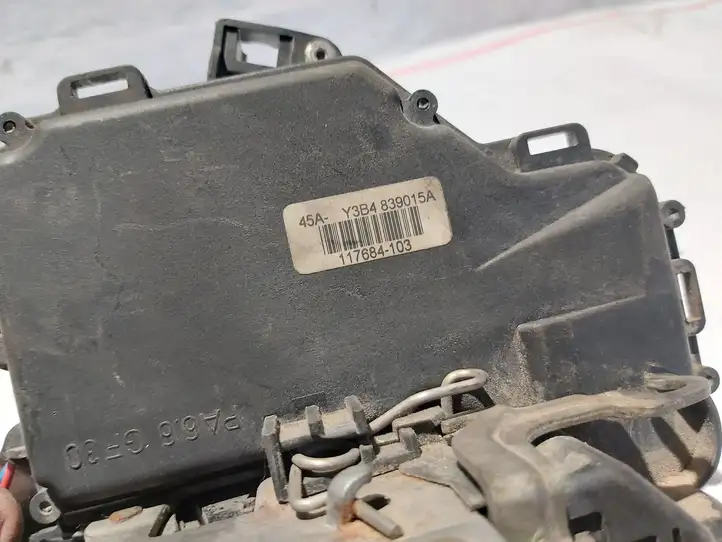 Volkswagen PASSAT B5.5 (2001 - 2005) 117684103 Замок задней двери — фото 4