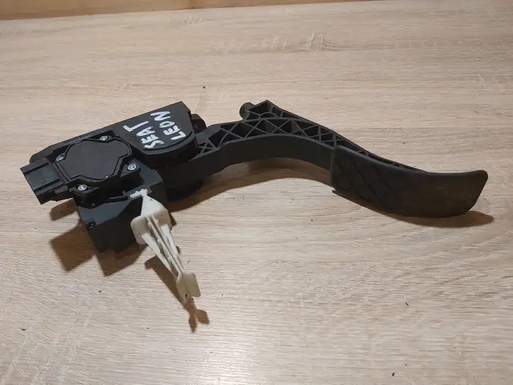 Seat Leon (1P) (2005 - 2012) 1J1721503K Педаль акселератора — фото 1