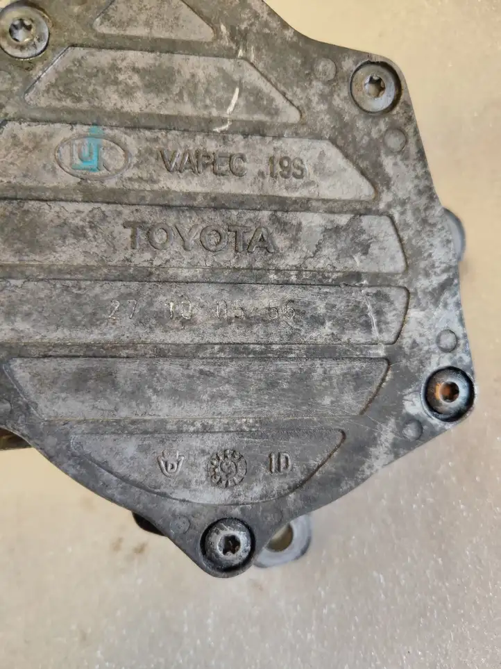 Toyota Corolla Verso AR10 (2004 - 2009) 27100556 Вакуумный насос — фото 4