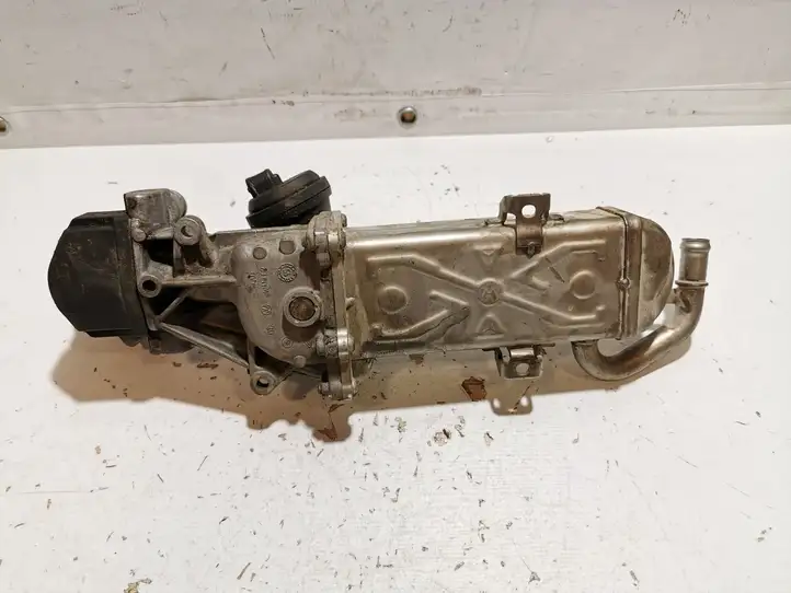 Volkswagen Caddy (2010 - 2015) 03P131512D Охладитель клапана EGR — фото 3