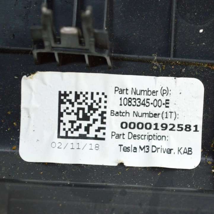 Tesla Model 3 (2017 - 2023)  640508400F Подушка безопастности колен
