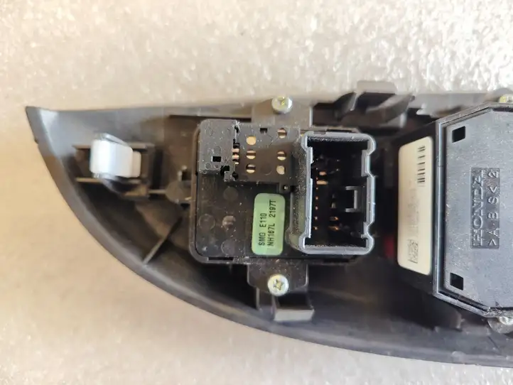 Honda Civic (2006 - 2011) 83540SMGG120UHS Блок кнопок стеклоподъемников — фото 3