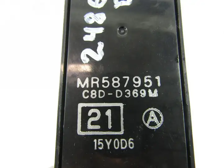 Mitsubishi L200 (2006 - 2014) Кнопка стеклоподъемников — фото 4