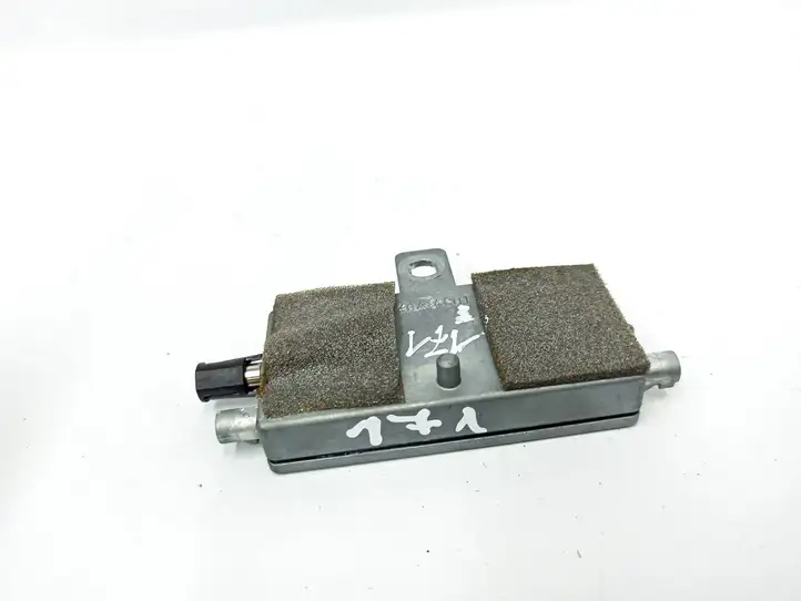 Mercedes-Benz SLK R171 (2005 - 2011) A1718200189 Усилитель антенны — фото 7